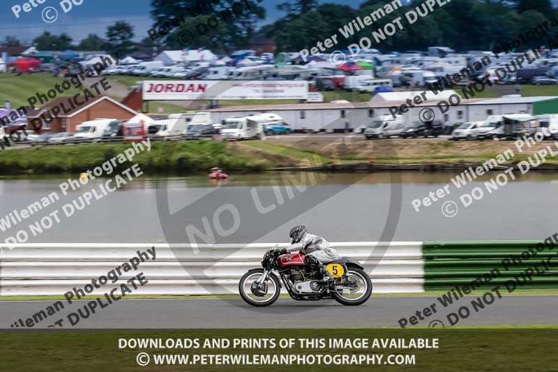 Vintage motorcycle club;eventdigitalimages;mallory park;mallory park trackday photographs;no limits trackdays;peter wileman photography;trackday digital images;trackday photos;vmcc festival 1000 bikes photographs